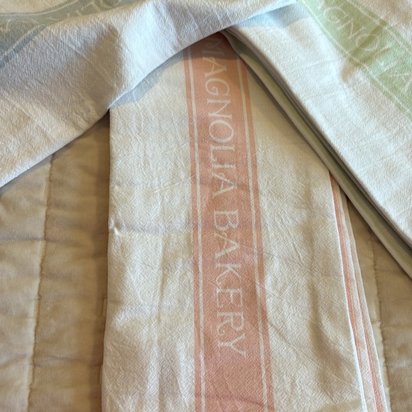 NWT Magnolia Bakery Flour Sack Towels - each set come with 2 please pick color - Picture 4 of 5
